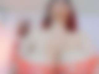 YAYIS MILF webcam performer live streaming