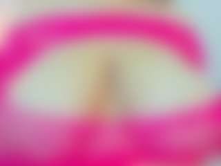 YAYIS MILF webcam performer live streaming