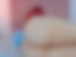 YAYIS MILF webcam performer live streaming
