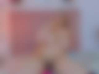 Live cam show with YAYIS - Living Room on Camsoda