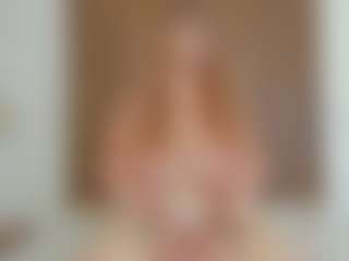 YAYIS MILF webcam performer live streaming