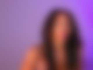 Live cam show with TamyLynn1 - Smoking on Latina Girls
