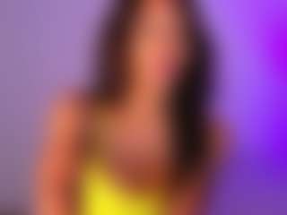 Live cam show with TamyLynn1 - Bikini on Milf Play