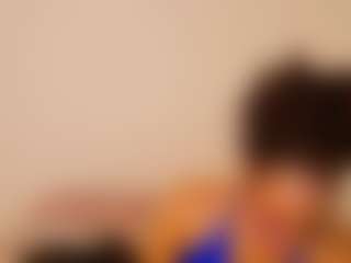 Live cam show with TamyLynn1 - Ebony MILF on Latina Girls