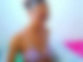 Live cam show with TamyLynn1 - Black MILF on Camsoda