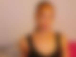 Live cam show with TamyLynn1 - Black MILF on Camming Site