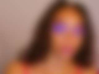 Live cam show with TamyLynn1 - Ebony MILF on Dare Cams