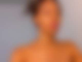 Live cam show with TamyLynn1 - Public Ebony on Uber Horny