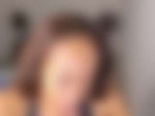 Live cam show with TamyLynn1 - Smoking on Dolls Live