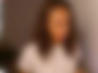 Live cam show with TamyLynn1 - Public Ebony on Soda Cam