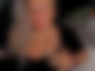 Live cam show with Foxxy-Lady - Blue Eyes on Milf Play