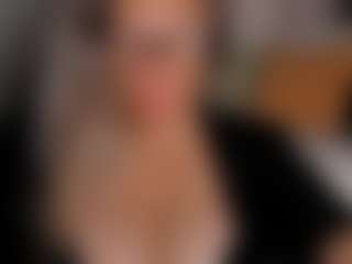 Live cam show with Foxxy-Lady - Thong on Gym Cam Girls