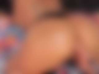 Live cam show with lanadellsolehot18 - Bedroom on Chatstar