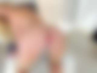 Live cam show with hollyamy - Mature on Dare Cams