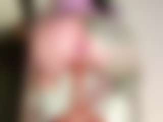 Live cam show with maeve-ds - Petite Teen (18+) on SxyPornLive