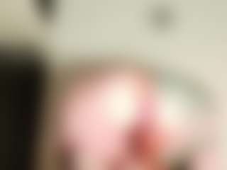 Live cam show with maeve-ds - Black Shaved Pussy on Cam Slut