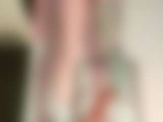 Live cam show with maeve-ds - Fingers on Camming Site