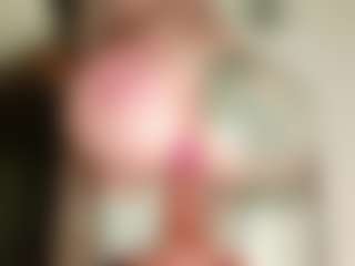 Live cam show with maeve-ds - Young Adult on Mixed Magazine Live