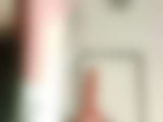 Live cam show with maeve-ds - Shaved Pussy on https://playwithruby.com