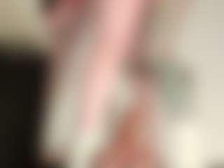 Live cam show with maeve-ds - Petite Young Adult on Dare Cams