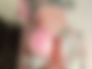 Live cam show with maeve-ds - Big Tits Blowjob on Uber Horny