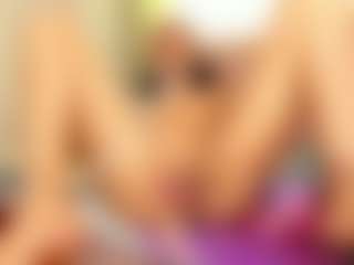 Live cam show with Melany Mendoza - Middle Aged on Camsoda