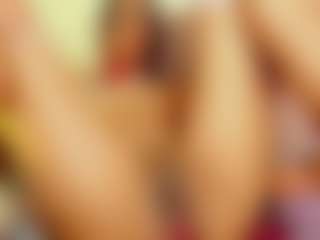 Live cam show with Melany Mendoza - Oil on CamwithHer