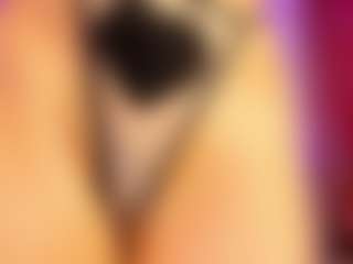 Live cam show with Melany Mendoza - Fingering MILF on Soda Cam