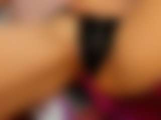 Melany Mendoza MILF webcam performer live streaming