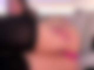 Live cam show with Agata Duque - Fingers on Camming Site