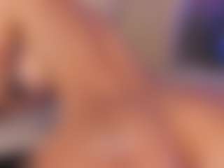 Live cam show with Agata Duque - Big Tits Brown Hair on alttransgirls