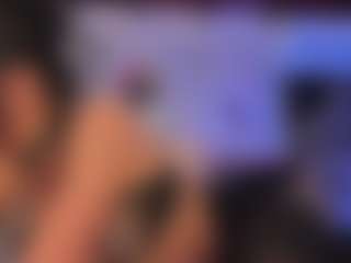 Live cam show with Agata Duque - Cute on Milfs Live