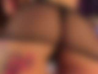Live cam show with Agata Duque - Fingers on Camsoda Late Night