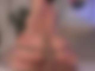 Live cam show with Agata Duque - Lush Brown Hair on Hubzter Live