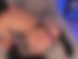 Live cam show with Agata Duque - Brown Eyes Brown Hair on Camsoda