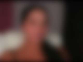 Live cam show with Artemusa - Sexwebcam Curvy on livesuperchat.net