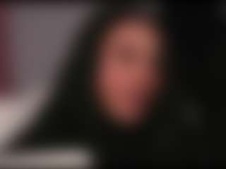 Live cam show with Artemusa - Petite Teen (18+) on AdultVida.com