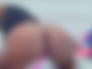 Live cam show with miss-dinah - Curvy Middle Aged on Camsoda