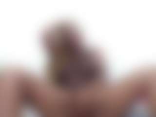 Live cam show with miss-dinah - Black Petite on camtv