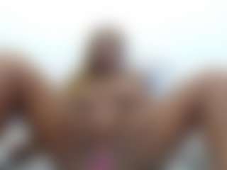 Live cam show with miss-dinah - Public Brown Hair on Camsoda