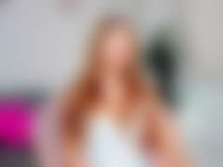 Live cam show with MissValerieW - Big Tits on TeamSkeetLive