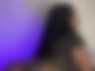 Live cam show with Mel - Small Tits on AdultVida.com