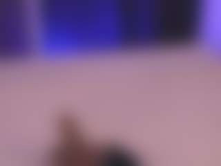 Live cam show with Mel - Athletic Shaved Pussy on dropp.cam