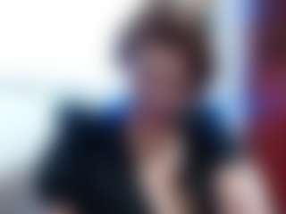 Live cam show with samanthawhatson - Granny on CamwithHer