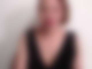 Live cam show with samanthawhatson - Spy Granny on Camsoda