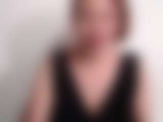 Live cam show with samanthawhatson - Granny on Camiplay Live