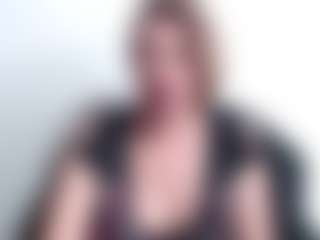 Live cam show with samanthawhatson - Granny on TeamSkeetLive
