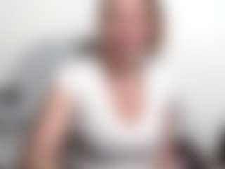 Live cam show with samanthawhatson - Granny on Camsoda