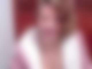 Live cam show with samanthawhatson - Granny Big Ass on PervPlay.com