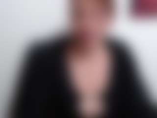 Live cam show with samanthawhatson - Smoking on Camsoda